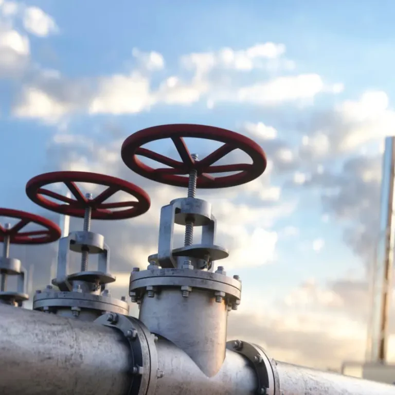 1-Large-industrial-gas-pipelines-in-a-modern-refinery-at-sunrise-3d-render-scaled oil separator pump